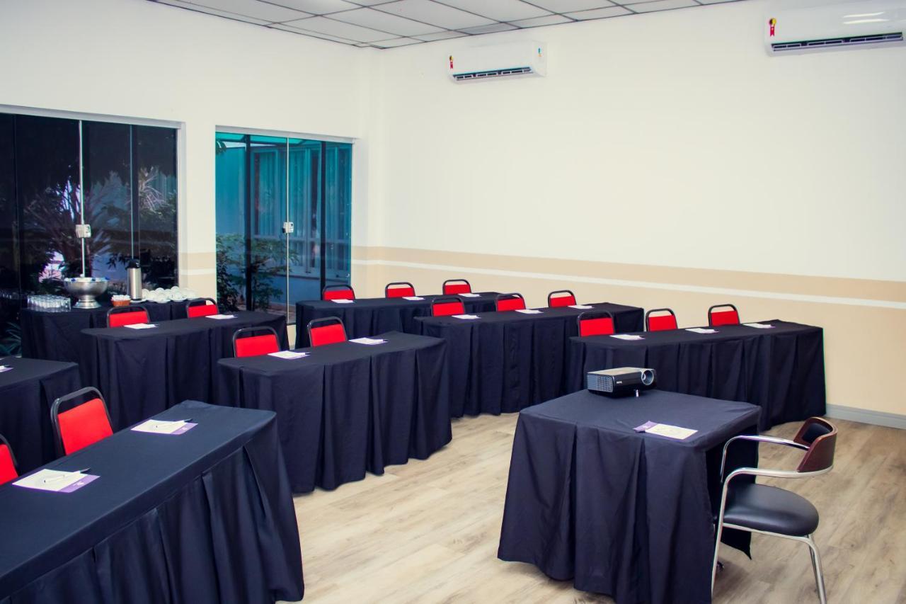 Delcas Hotel Cuiabá Zewnętrze zdjęcie